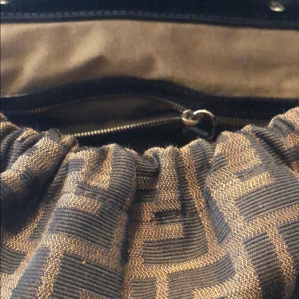 New fendi bag , no tag on - Picture 12 of 15